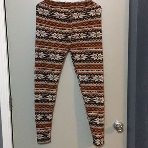 Super cute and warm legging!